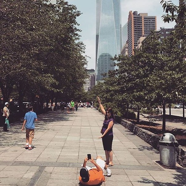 Detrás de una gran foto en Instagram siempre hay… un novio haciendo lo imposible - Imagen 4